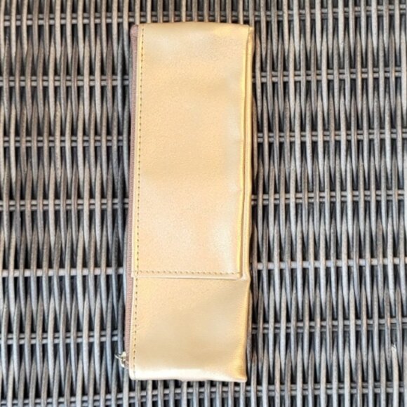 Pen Pouch - Pen Holder For Notebooks, Journals, and Planners - Picture 2 of 9